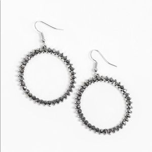 ✨3 for $10✨ Silver with gray stone earrings